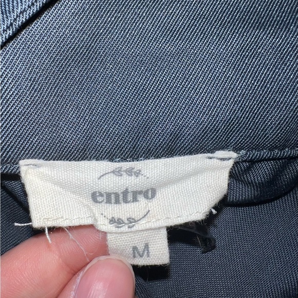 Entro Medium Gray Vest - Picture 3 of 3